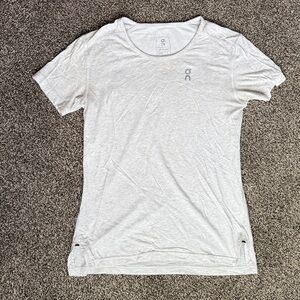 On Cloud Running Heathered Tee, size small